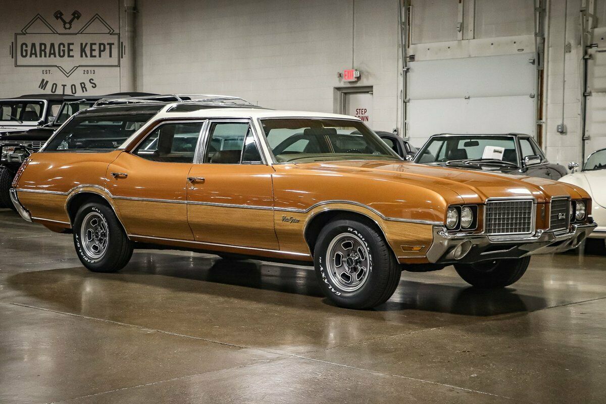 The Woodgrain Standard Of The World: This 1972 Oldsmobile Vista Cruiser Wagon Is Incredible