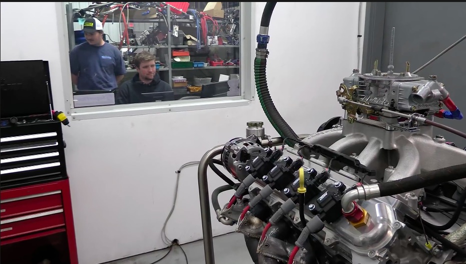 Oddly Cool: These Guys Built A Modern LT1 With A Stroker Kit And A Carb – Indirect Injection?!