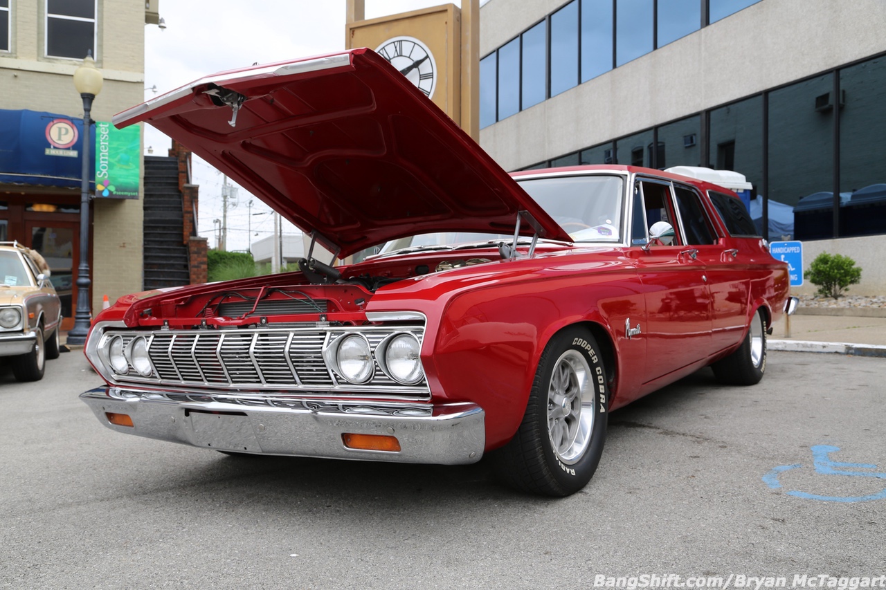 BangShift.com Somernites Cruise, May 2022: Mopars And Classic Longroofs In The Town Square