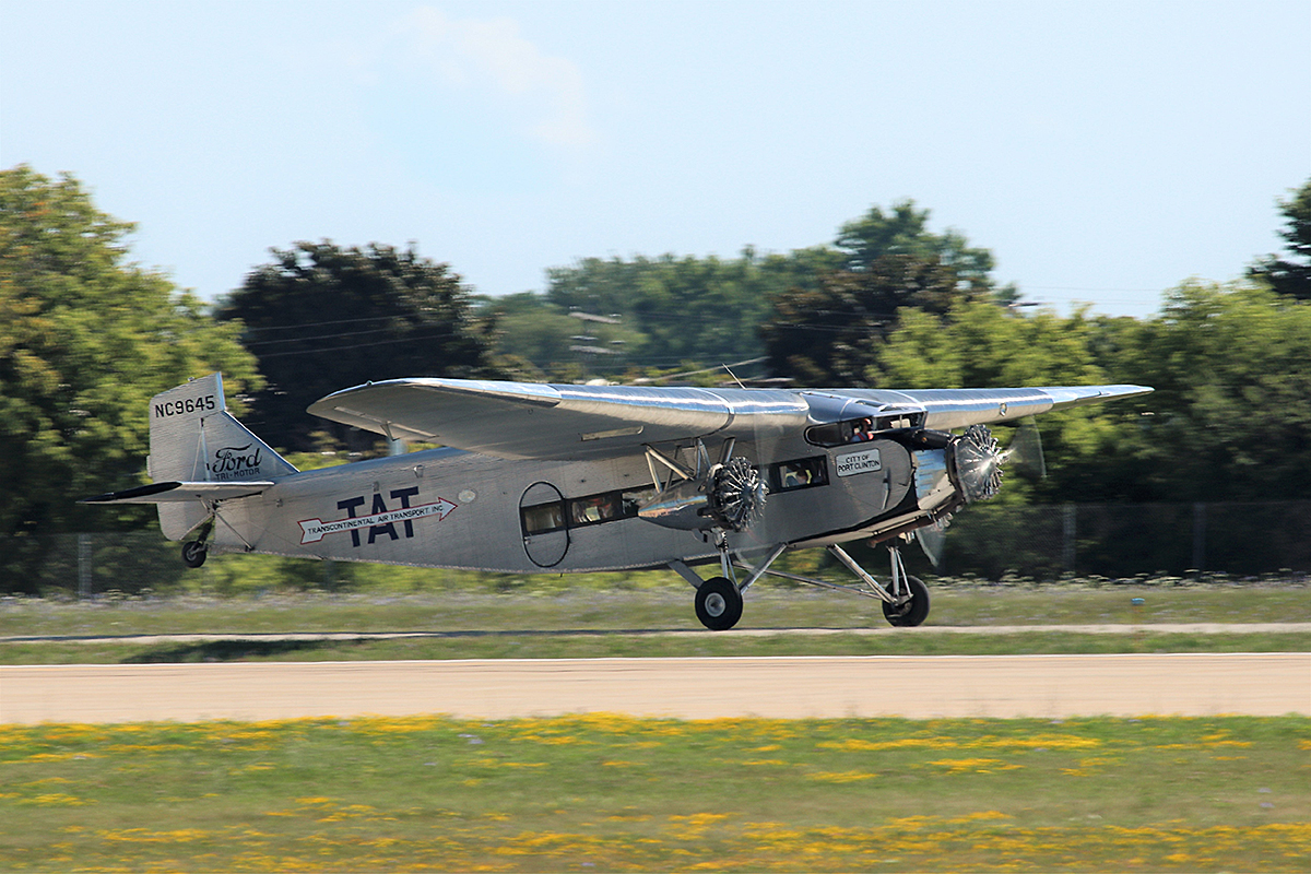 EAA Airventure 2022 Photo Coverage: Hotrods That Fly & Plenty More To See In Oshkosh