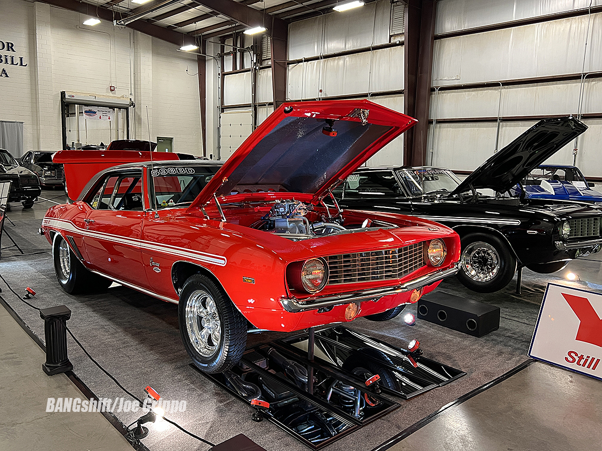 I-24 Lebanon Dragfest Photos – This Indoor Drag Racing Showcase Is Really Something Special and The Cars Are Epic.