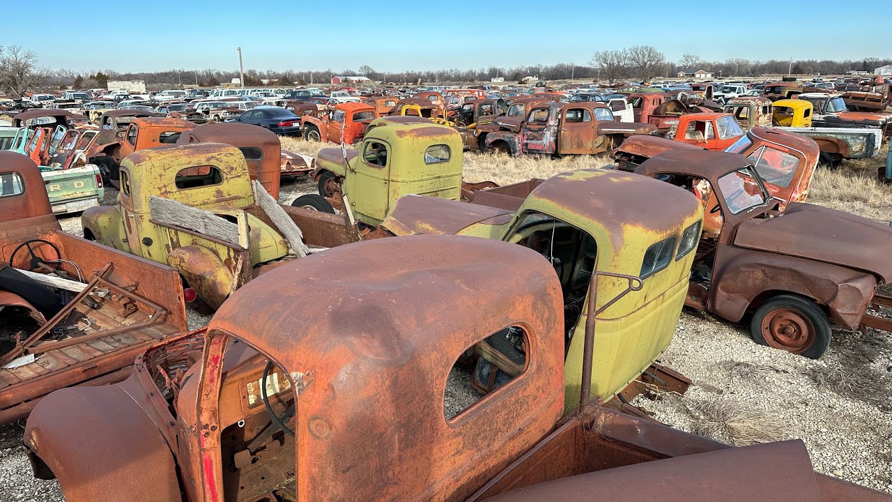 New Year’s Day Junkyard Tour With Chad At One Of The Best Classic Car Wrecking Yards In The Country!
