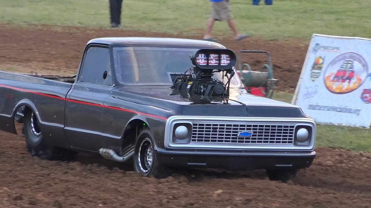 Awesome Show Me State Outlaws Mud Racing Video: This Is Round 4 Of The Mud Racing Association 2025 Championship