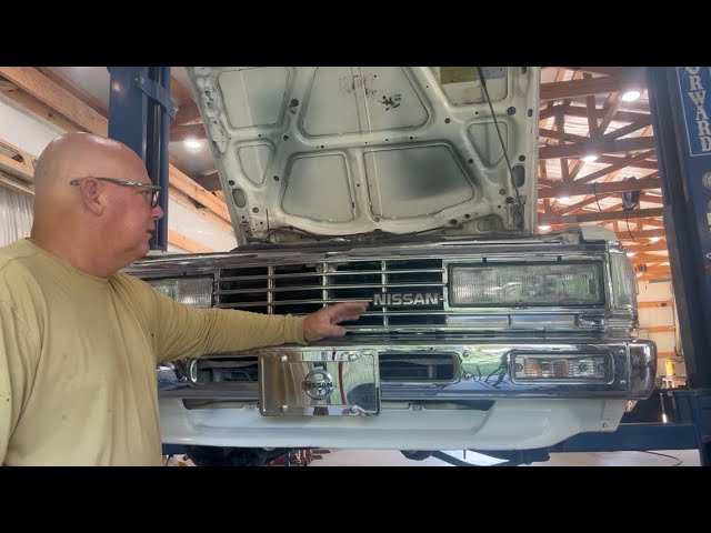 OG Mini Truck Customizing: Jendro’s Chop Shop Putting Maxima Headlights in this Clean Nissan 720!!